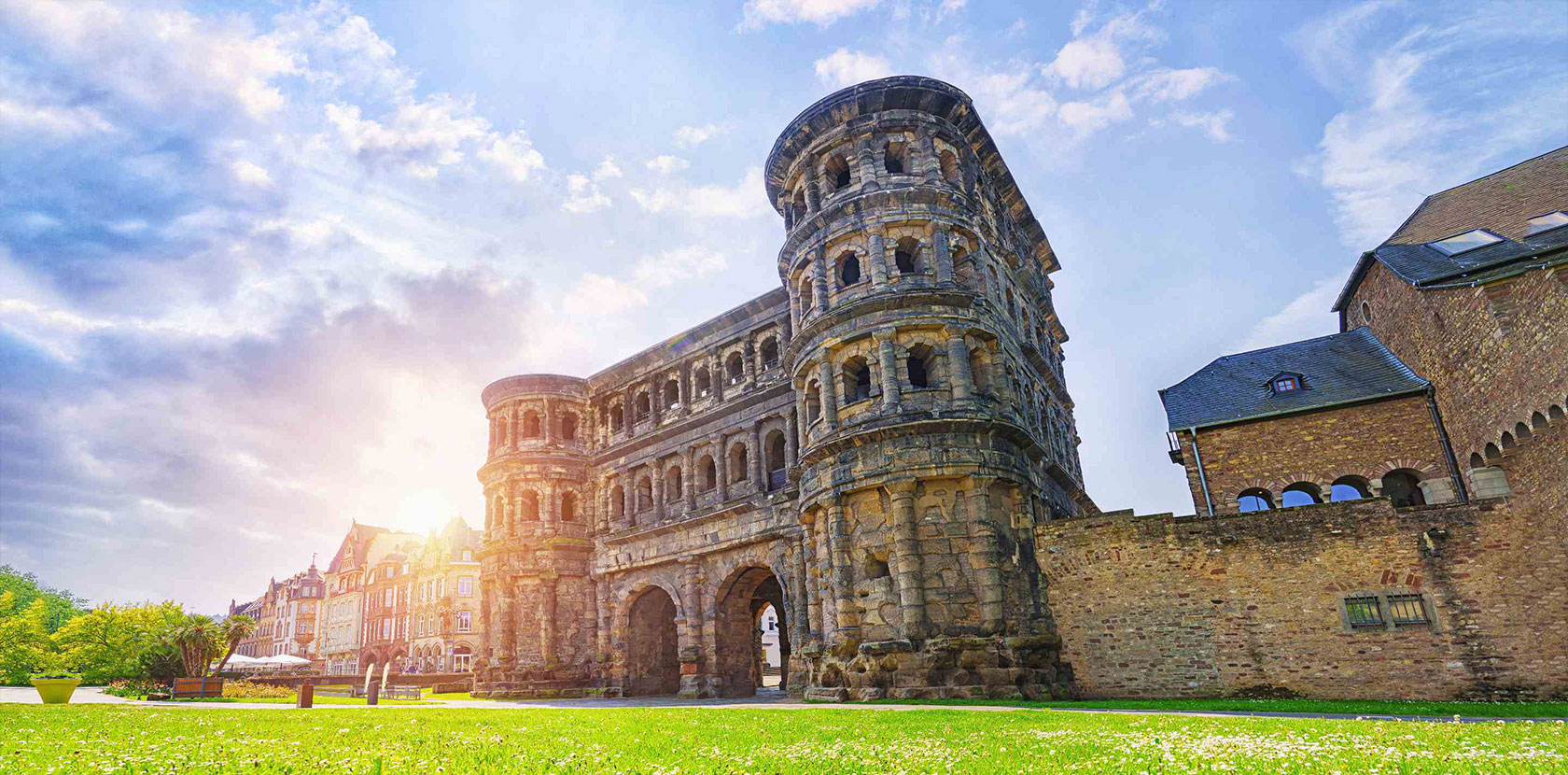 Kreative Lösungen für Trier & Bitburg Ihr Grafik- und Webdesigner für Trier & Bitburg